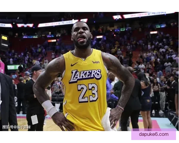 仰光联四球大胜达贡展现统治力攻防俱佳全场压制尽显冠军气质 仰光联四球大胜达贡展现统治力攻防俱佳全场压制尽显冠军气质