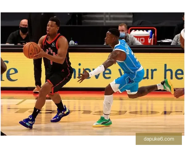 斯洛格镇与麦德黑联战成平局 双方各进两球展现实力